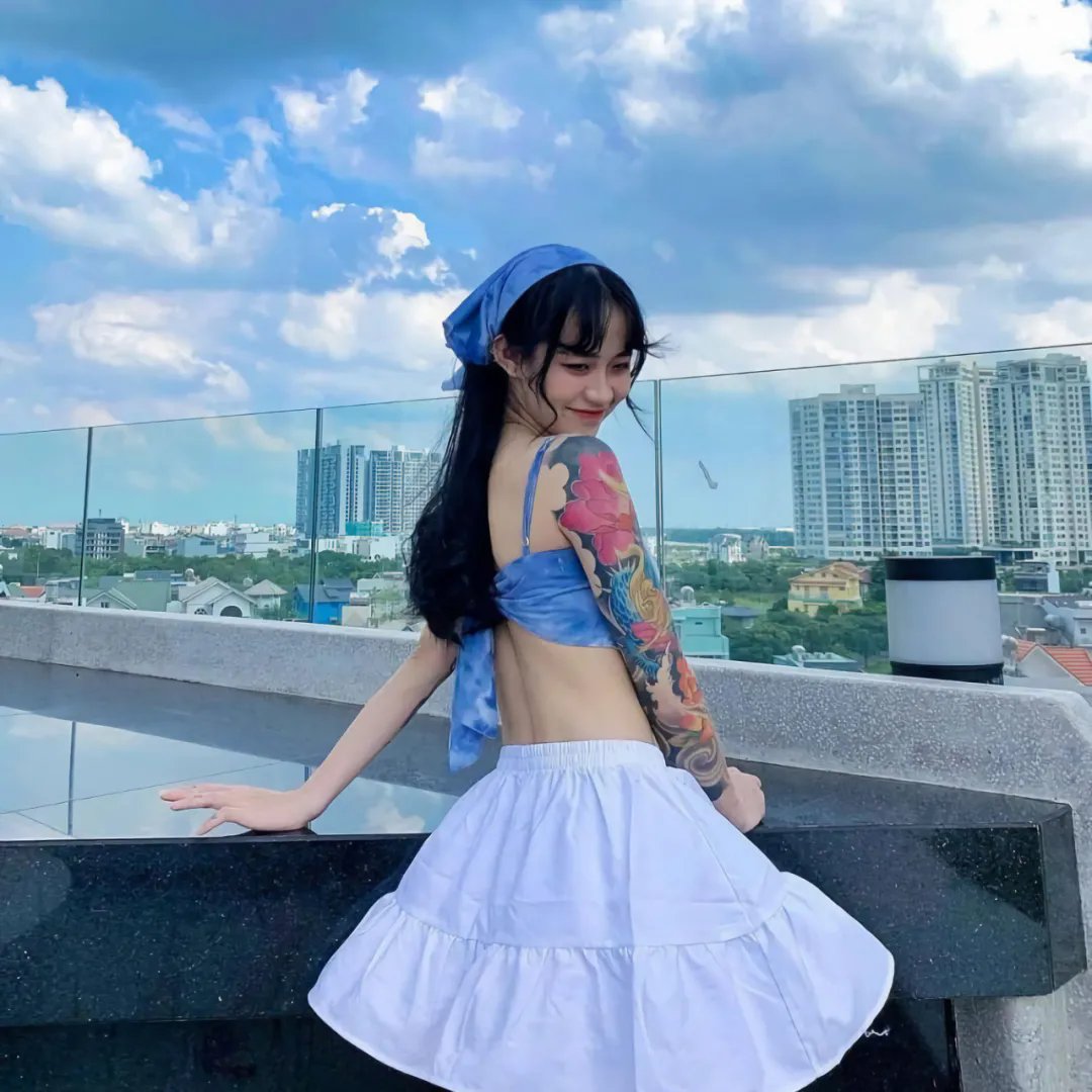 9顶假发的女孩
